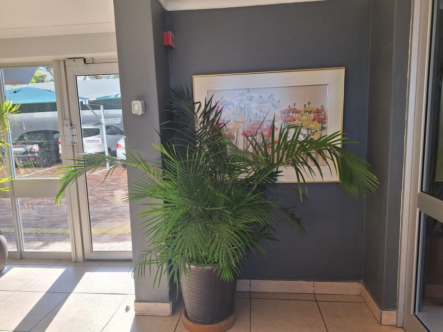 To Let 2 Bedroom Property for Rent in Muizenberg Western Cape